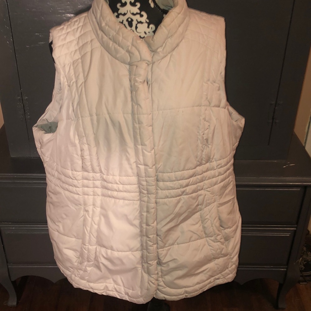 Faded Glory Beige Puffer Vest🍁